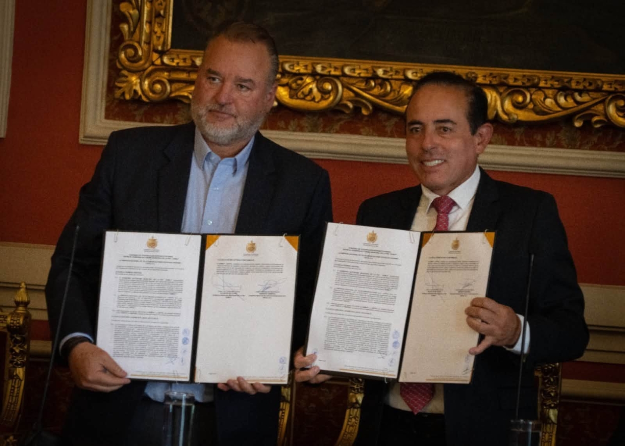 GAMLP y ENTEL sellan alianza estrat茅gica para impulsar la primera Ciudad Inteligente del pa铆s con tecnolog铆a al servicio de la ciudadan铆a* GAMLP y ENTEL sellan alianza estrat茅gica para impulsar la primera Ciudad Inteligente del pa铆s con tecnolog铆a al servicio de la ciudadan铆a*